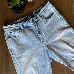 Hollister Light Blue Straight Mom Jeans